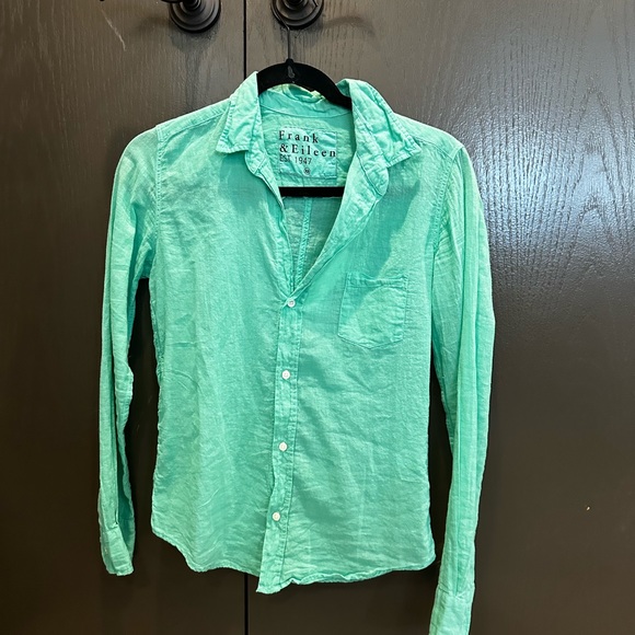 Frank & Eileen Barry Button Down XS - Picture 5 of 7